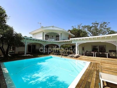 /international/fr/andernos-les-bains-aquitaine-310100762915/