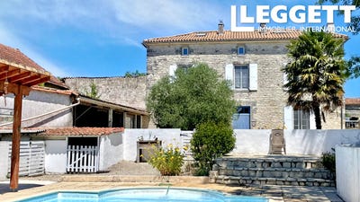 /international/fr/marcillac-lanville-charente-310101471503/