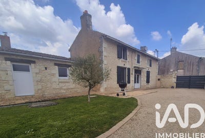 /international/fr/mirebeau-auvergne-310104916831/