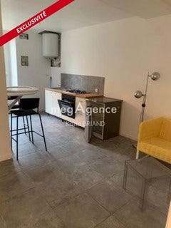 /international/fr/laval-pays-de-la-loire-310107148252/