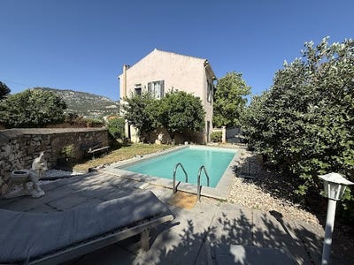 /international/fr/toulon-provence-alpes-cote-d-azur-310100875483/