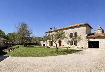 /international/fr/sainte-soline-charente-310107249133/