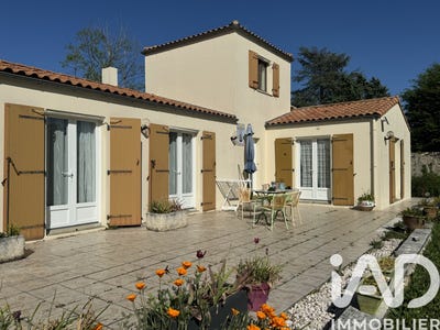 /international/fr/saint-sauveur-d-aunis-charente-310106794318/