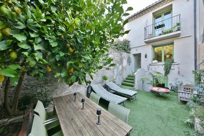 /international/fr/uzes-aquitaine-310104532807/