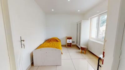 /international/fr/avenue-viviani-venissieux-rhone-310104246483/