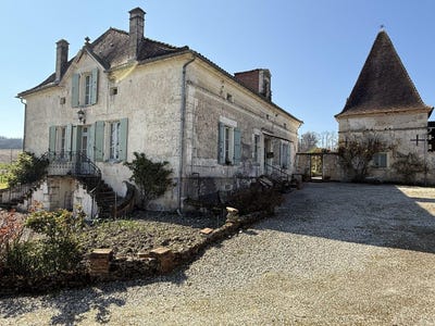 /international/fr/aubeterre-sur-dronne-charente-120095852761/?lang=es