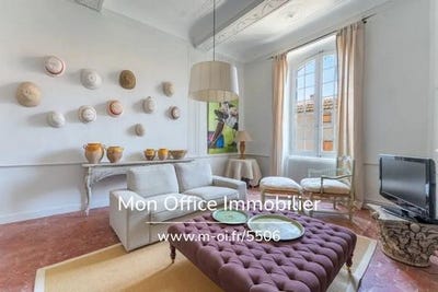 /international/fr/182-rue-des-templiers-saint-julien-provence-alpes-cote-d-azur-310100612344/