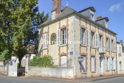 /international/fr/courtenay-centre-val-de-loire-310108649387/