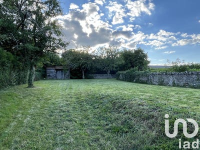 /international/fr/celles-sur-belle-charente-310107972567/