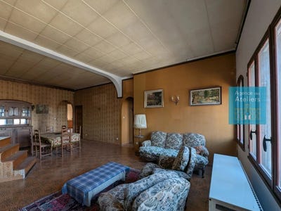 /international/fr/arles-languedoc-roussillon-310105212749/