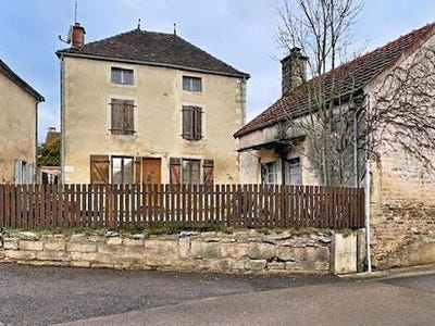 /international/fr/villiers-le-duc-burgundy-310105969586/