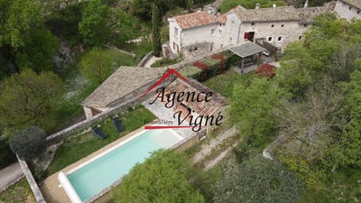 /international/fr/barjac-midi-pyrenees-310098841885/