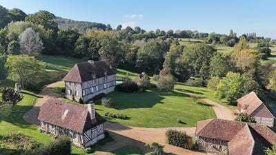/international/fr/saint-martin-de-fresnay-la-basse-normandie-310100876346/