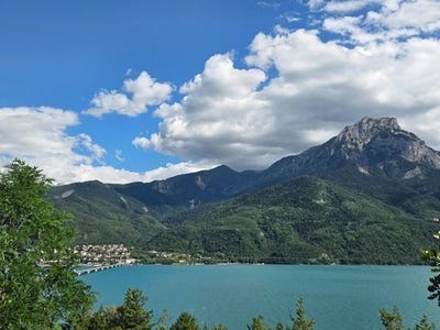 /international/fr/savines-le-lac-provence-alpes-cote-d-azur-310101386370/