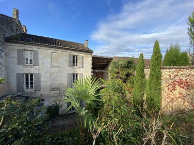 /international/fr/chateauneuf-sur-charente-charente-310108838354/