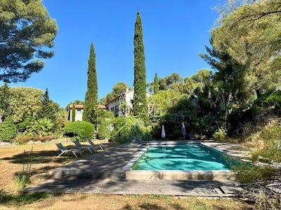 /international/fr/la-garde-provence-alpes-cote-d-azur-310101409320/?lang=es