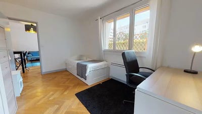 /international/fr/rue-de-previeux-bron-rhone-310108243036/