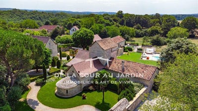/international/fr/caylus-midi-pyrenees-310101135161/?lang=zh-cn
