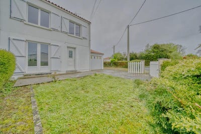/international/fr/saint-georges-du-bois-charente-310107969677/