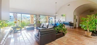 /international/fr/reynes-languedoc-roussillon-310106833445/