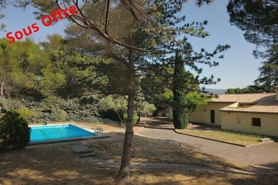 /international/fr/saint-saturnin-les-apt-provence-alpes-cote-d-azur-310100887820/