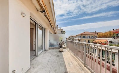 /international/fr/nice-provence-alpes-cote-d-azur-310108465809/