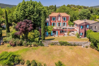 /international/fr/correns-provence-alpes-cote-d-azur-310120493504/