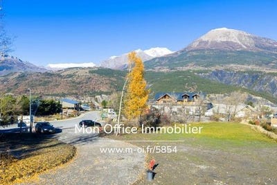 /international/fr/crots-provence-alpes-cote-d-azur-310106286556/