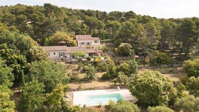 /international/fr/tourtour-provence-alpes-cote-d-azur-310100377055/