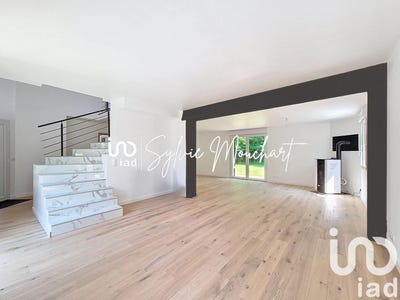 /international/fr/le-mesnil-saint-denis-ile-de-france-310100486987/