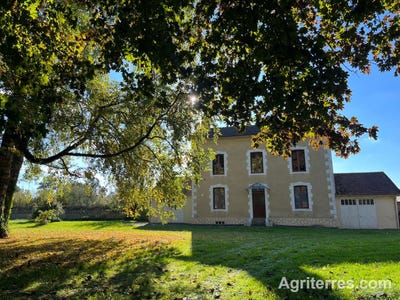 /international/fr/saint-maur-centre-val-de-loire-310104172952/