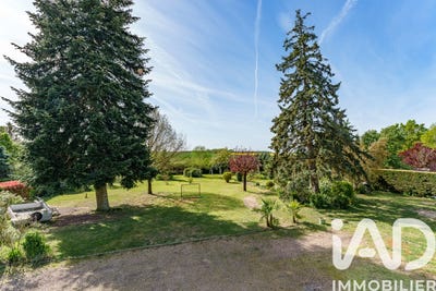 /international/fr/montreuil-en-touraine-centre-val-de-loire-310107468553/