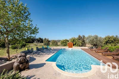 /international/fr/rochefort-du-gard-languedoc-roussillon-310098813471/?lang=zh-tw