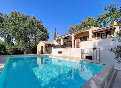 /international/fr/saint-michel-d-euzet-languedoc-roussillon-310103391367/