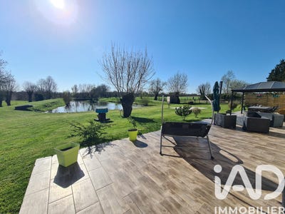 /international/fr/puy-du-lac-charente-310104401600/