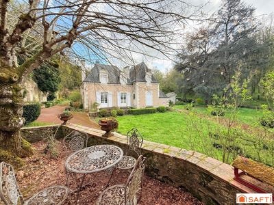 /international/fr/la-chartre-sur-le-loir-pays-de-la-loire-310107024919/