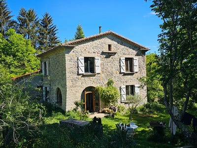 /international/fr/puivert-languedoc-roussillon-310109021728/