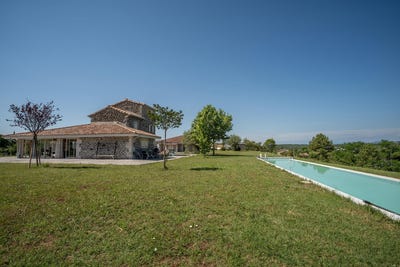/international/fr/lussas-rhone-310102609194/