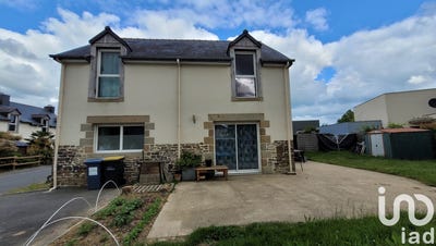 /international/fr/saint-aubin-d-aubigne-brittany-310098969613/