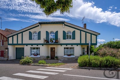 /international/fr/castelmoron-sur-lot-aquitaine-310104147368/