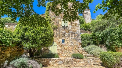/international/fr/montaren-et-saint-mediers-languedoc-roussillon-310107413129/