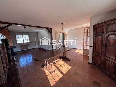 /international/fr/semur-en-auxois-burgundy-310108216360/