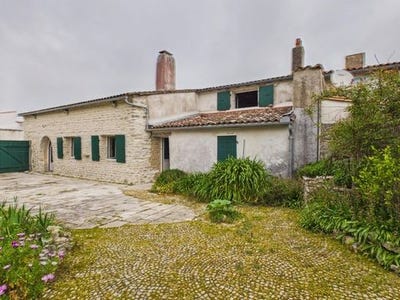 /international/fr/saint-clement-des-baleines-charente-310107580541/
