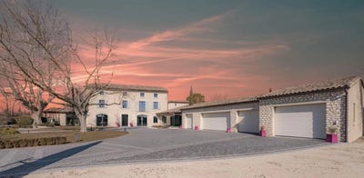 /international/fr/l-isle-sur-la-sorgue-provence-alpes-cote-d-azur-310109561343/