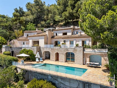 /international/fr/roquebrune-cap-martin-hh-15870485-roquebrune-cap-martin-provence-alpes-cote-d-azur-310101203486/?lang=en