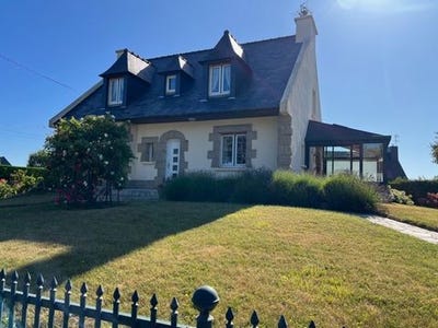 /international/fr/langueux-brittany-310100497836/