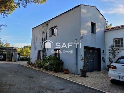/international/fr/olonne-sur-mer-pays-de-la-loire-120096348091/