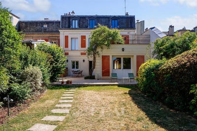 /international/fr/versailles-ile-de-france-310101062090/