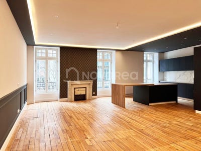 /international/fr/pau-aquitaine-310105626452/