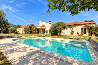 /international/fr/laroque-des-alberes-languedoc-roussillon-310119980562/